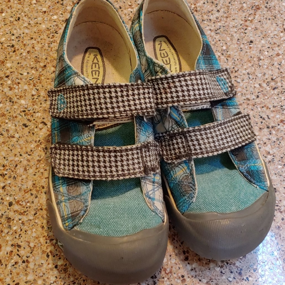Keen kid's Sula shoes, size 3 US